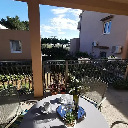 Apartment Ana Kastel Sucurac Exterior photo