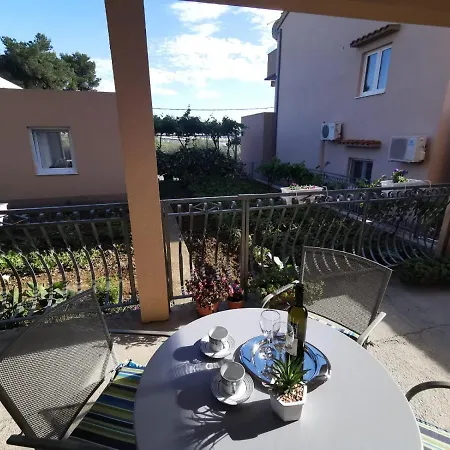 Apartment Ana Kastel Sucurac Exterior photo