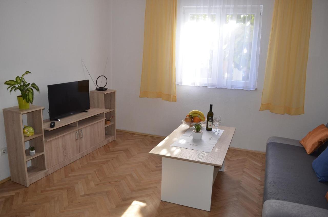 Ana Apartment *